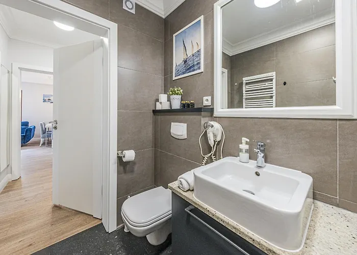 Martini Aparthotel 3*